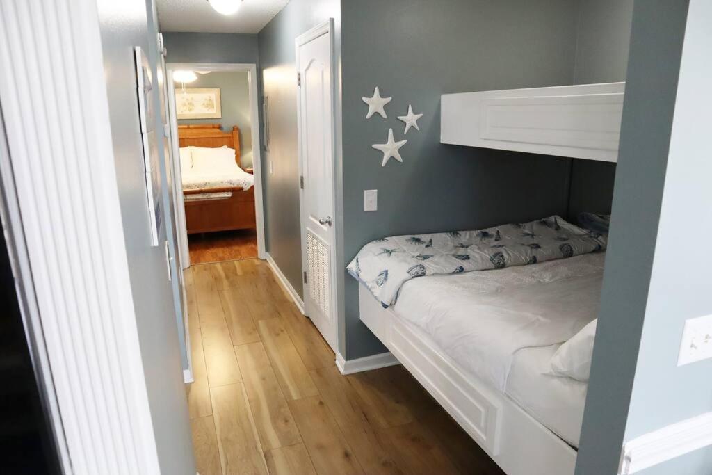 Lazy Palm 4 Pools Short Walk To Beach! Sleeps 5! Panama City Beach Dış mekan fotoğraf