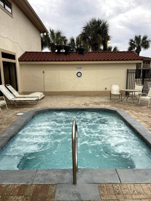 Lazy Palm 4 Pools Short Walk To Beach! Sleeps 5! Panama City Beach Dış mekan fotoğraf